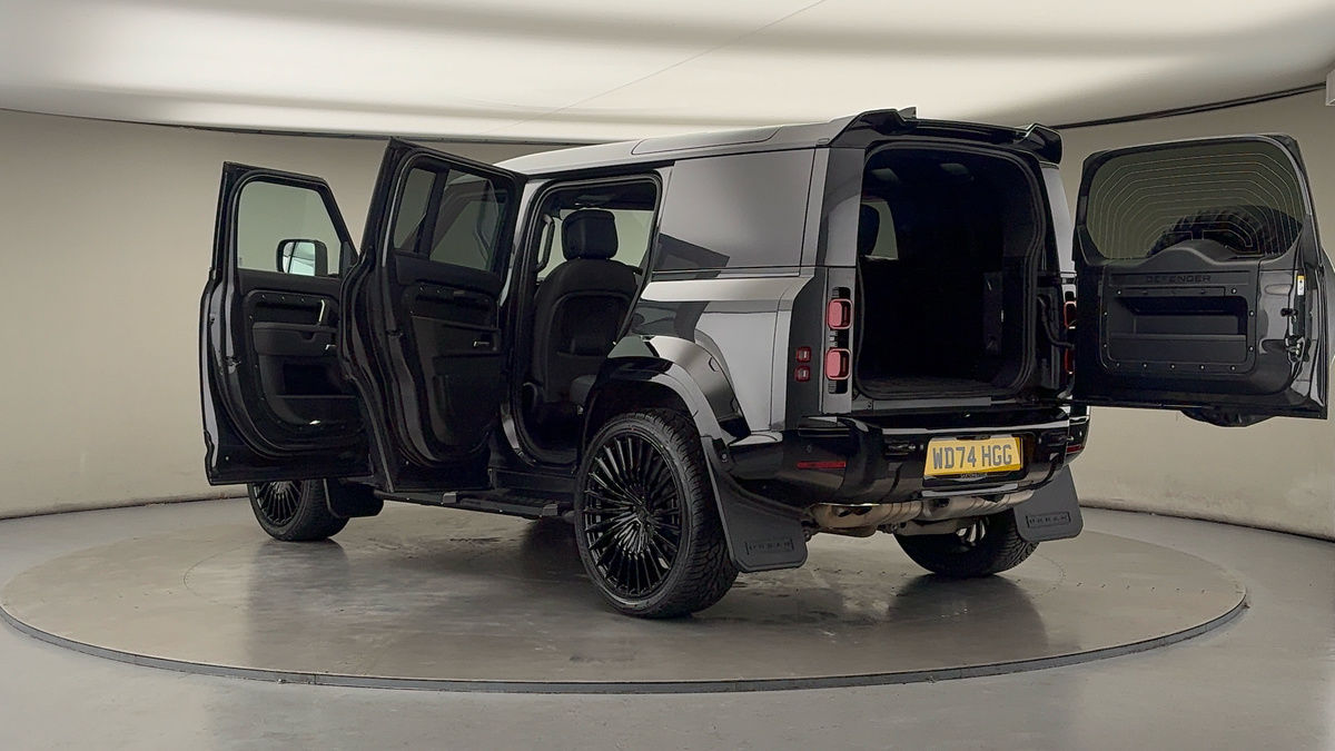 More views of Land Rover Defender 110