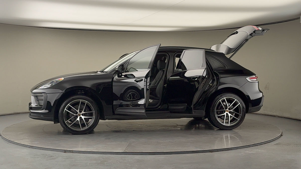 More views of Porsche Macan