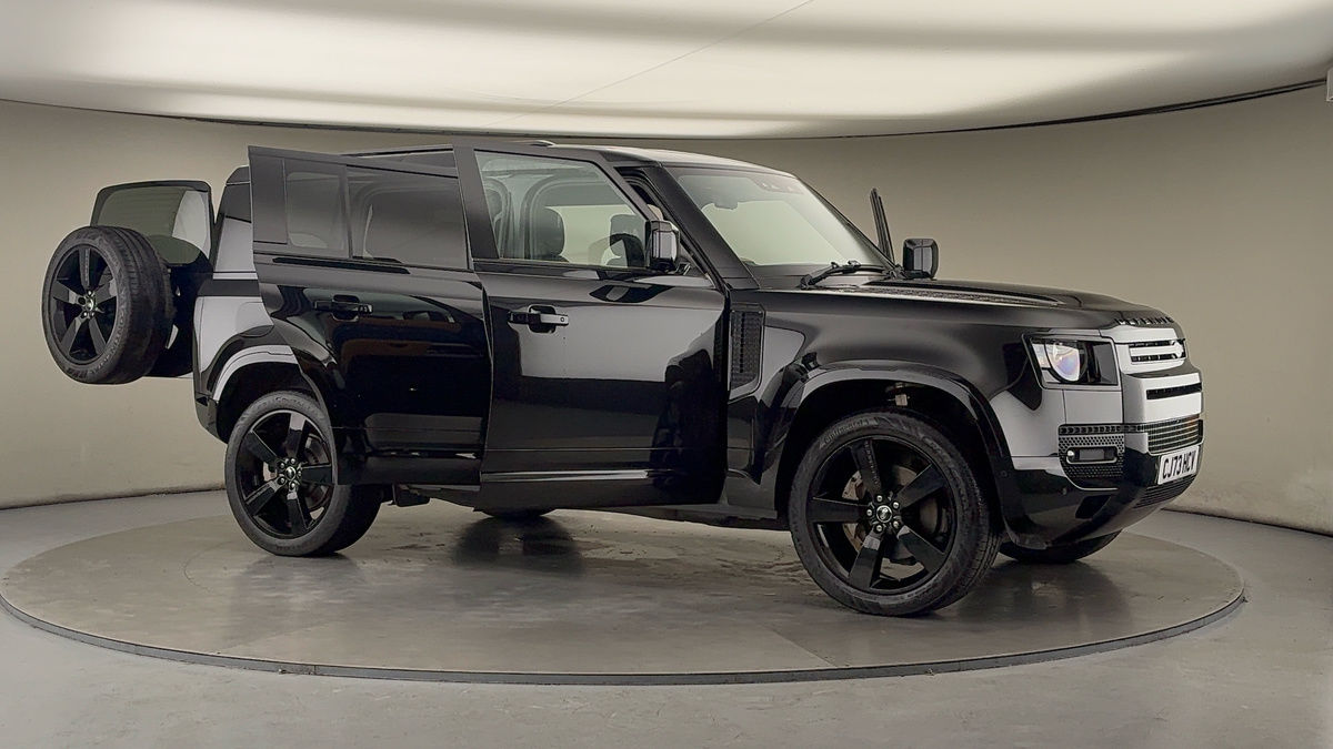 More views of Land Rover Defender 110