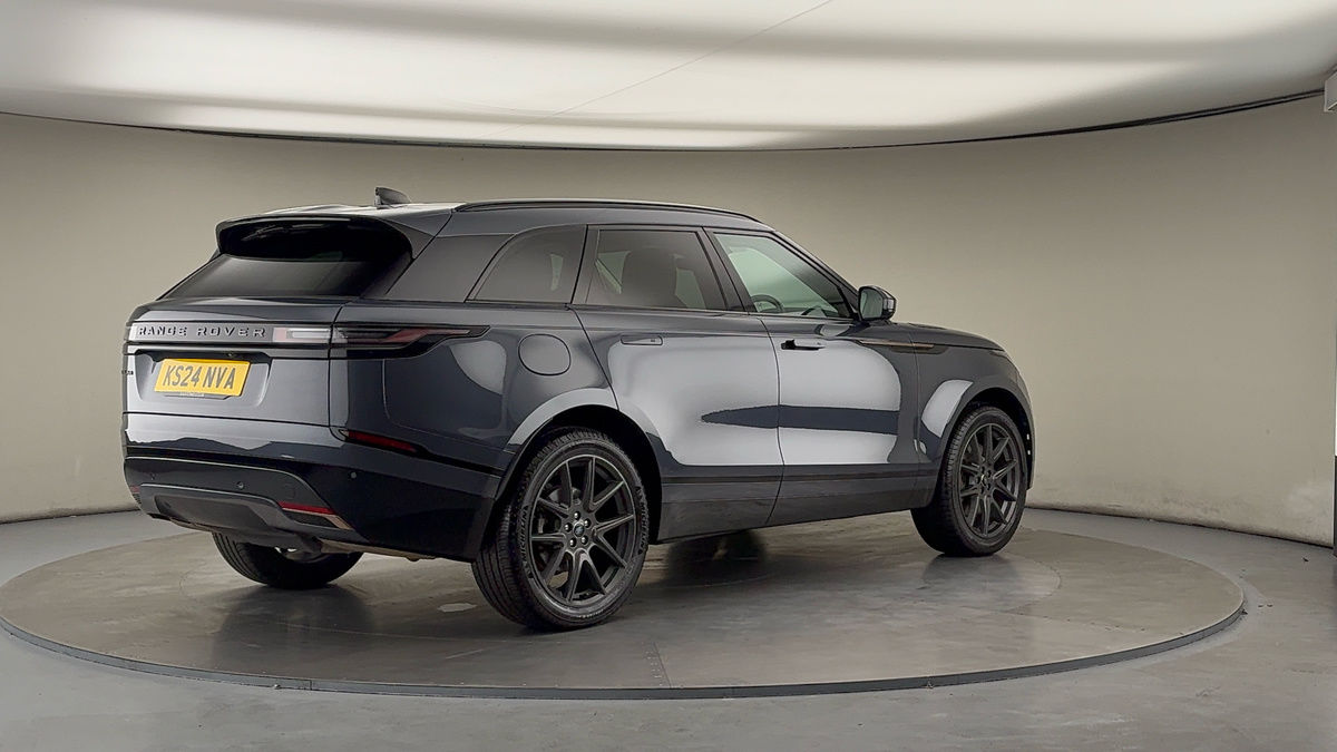 Land Rover Range Rover Velar Image 21