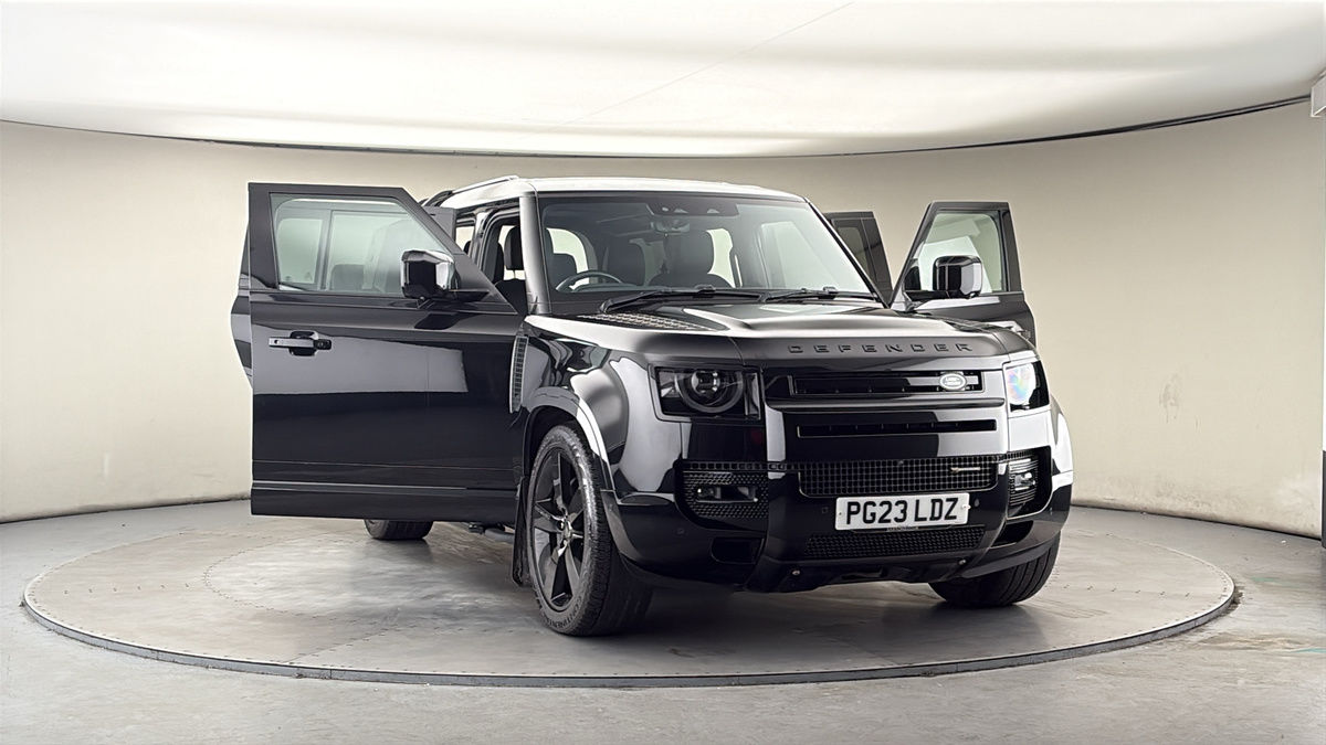 More views of Land Rover Defender 110