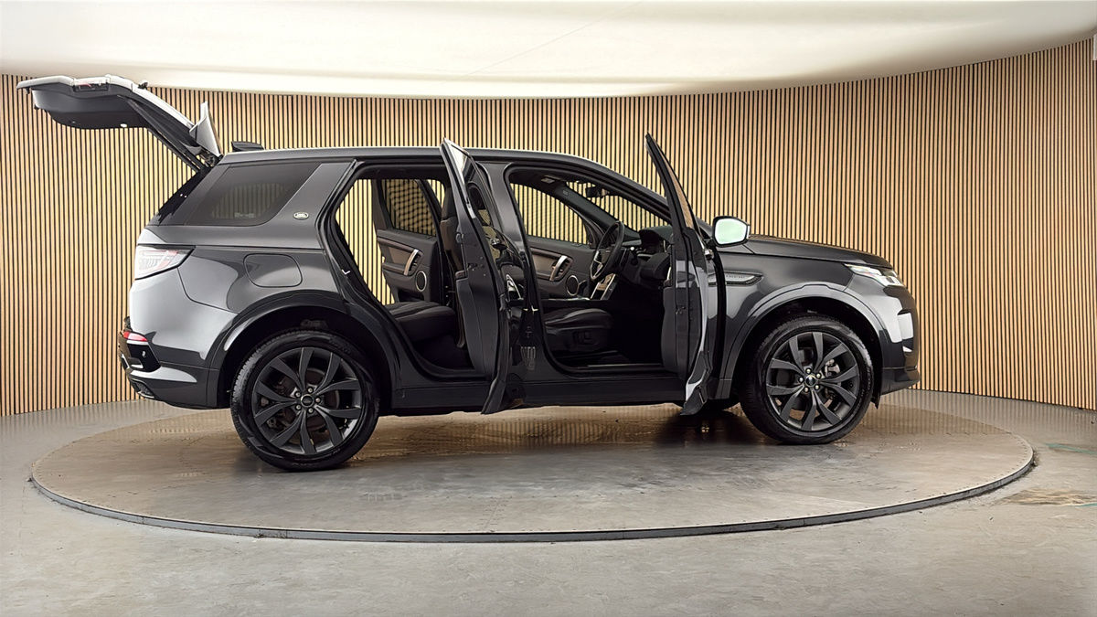 More views of Land Rover Discovery Sport