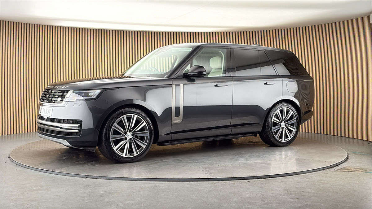 More views of Land Rover Range Rover