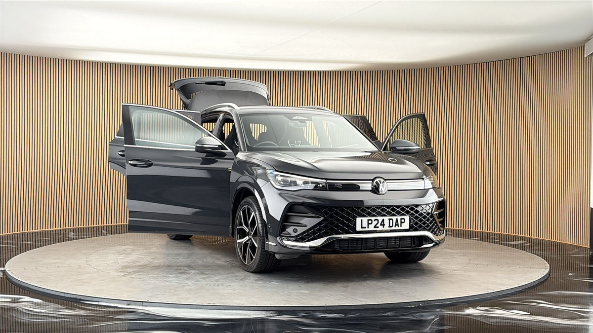 More views of Volkswagen Tiguan