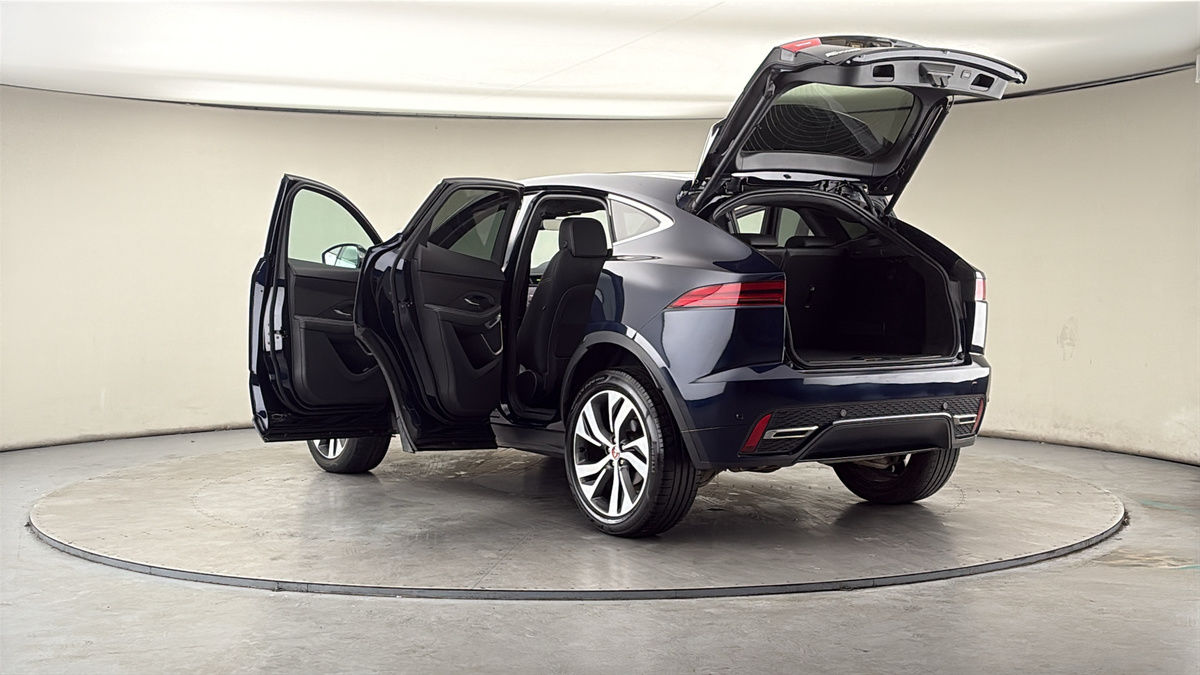 Jaguar E-PACE Image 23