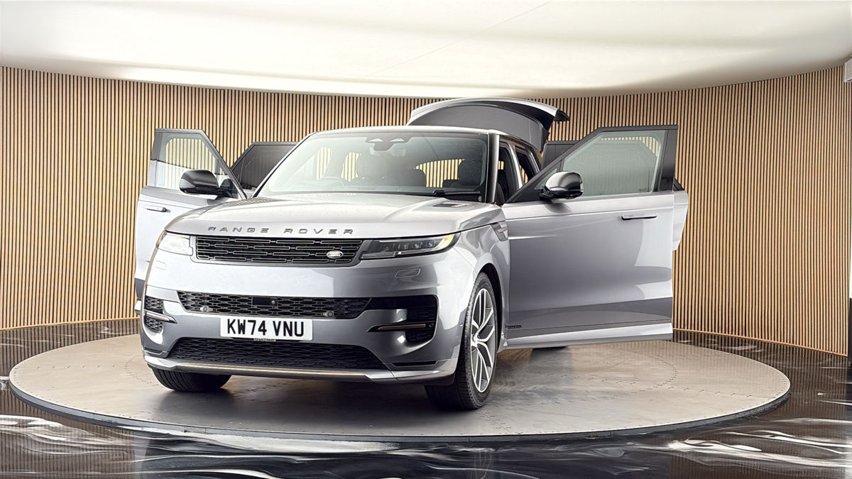 More views of Land Rover Range Rover Sport