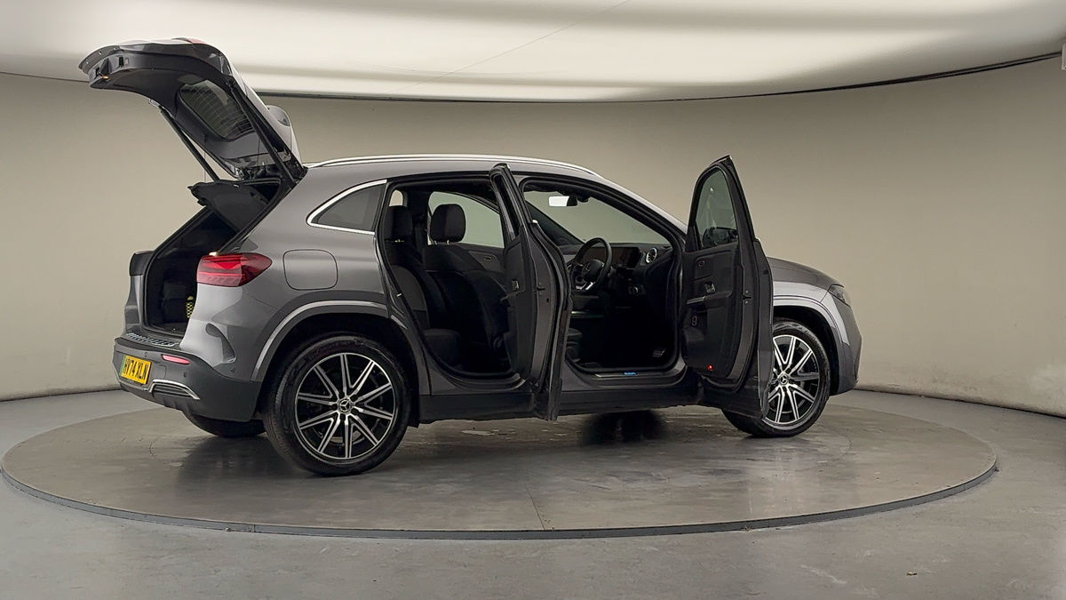 More views of Mercedes-Benz EQA