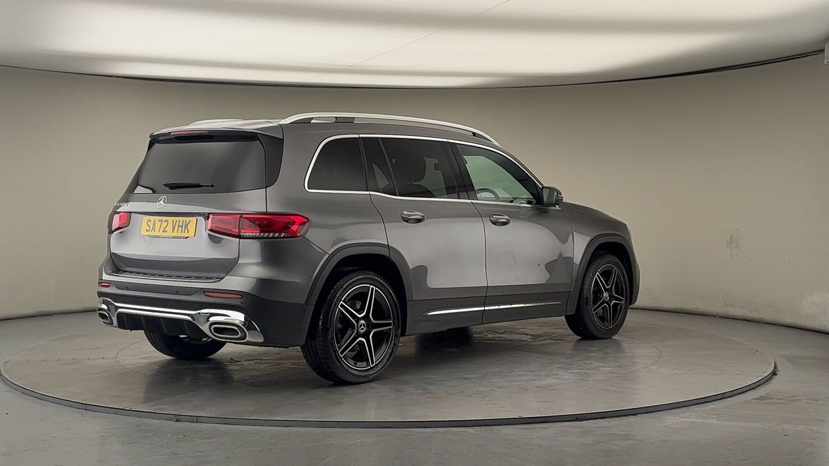 Mercedes-Benz GLB Image 21