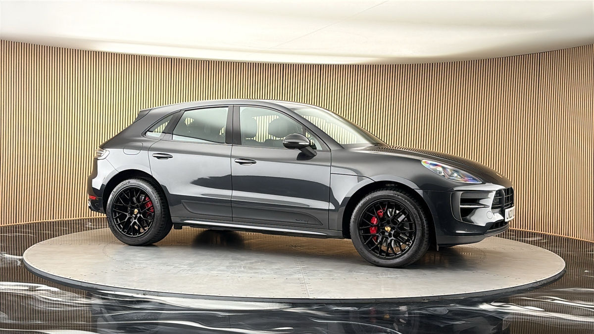 More views of Porsche Macan
