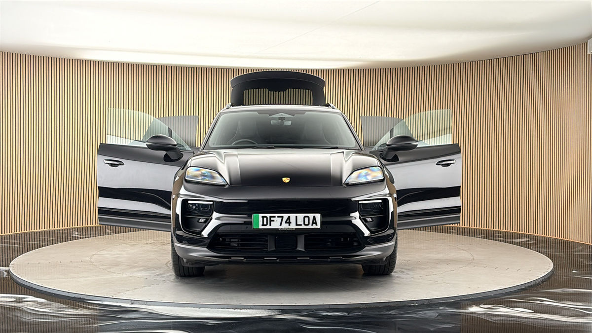 More views of Porsche Macan