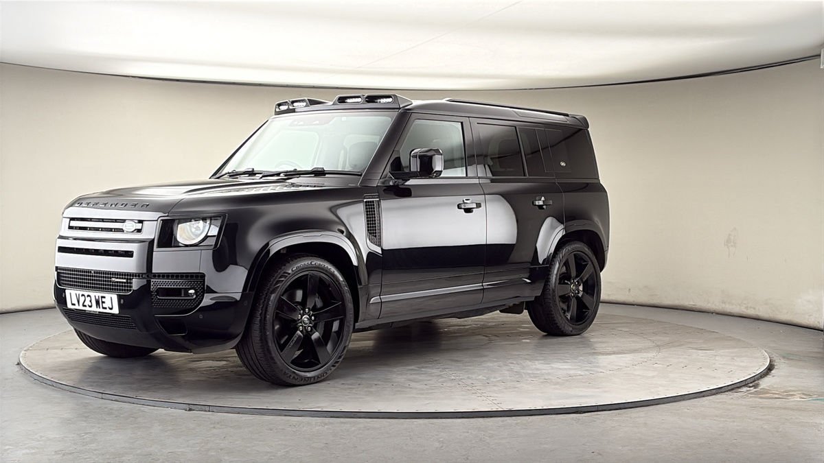 Land Rover Defender 110 Image 20