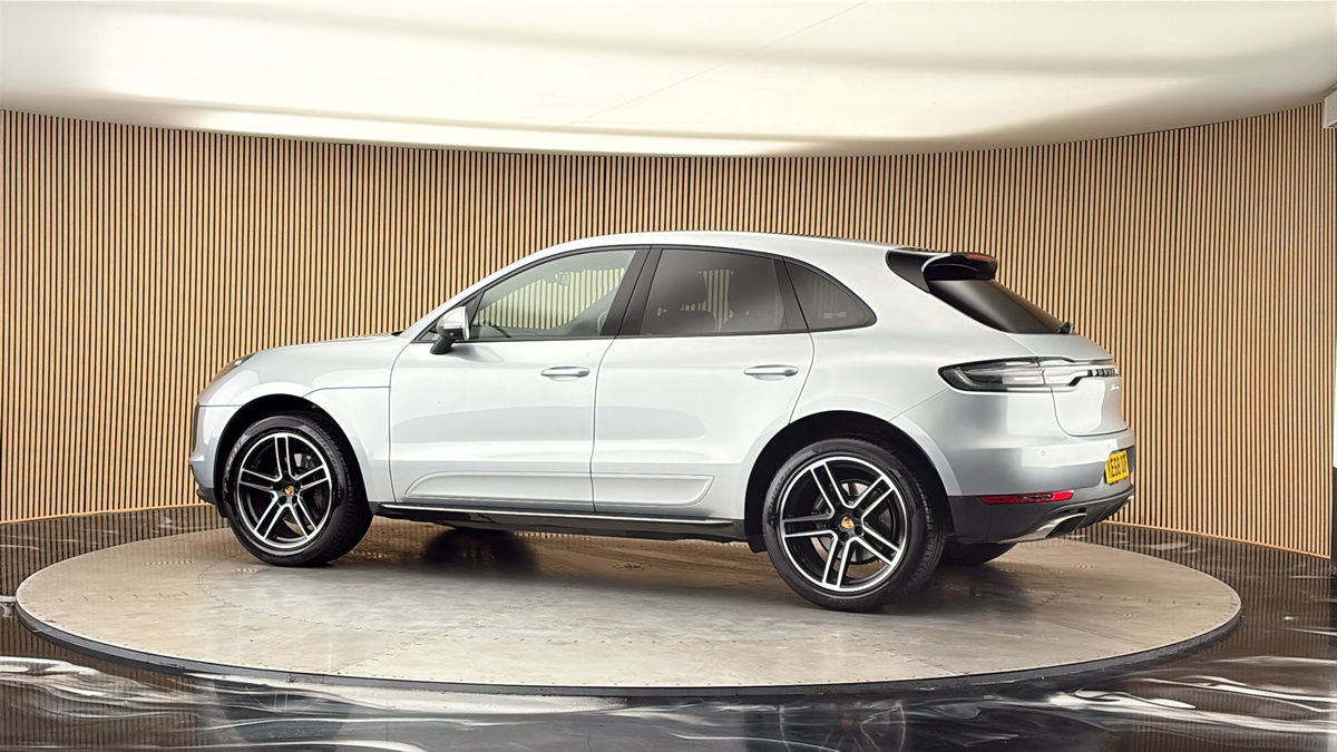 More views of Porsche Macan