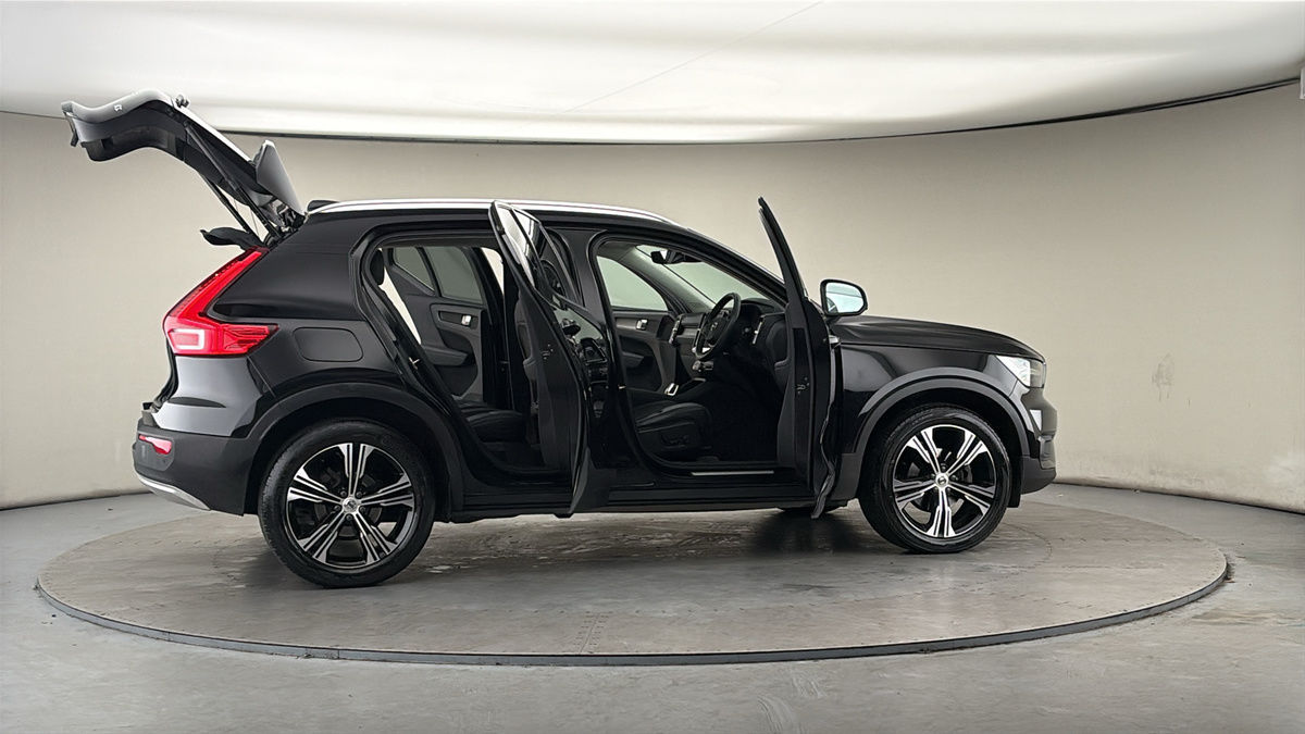 More views of Volvo XC40