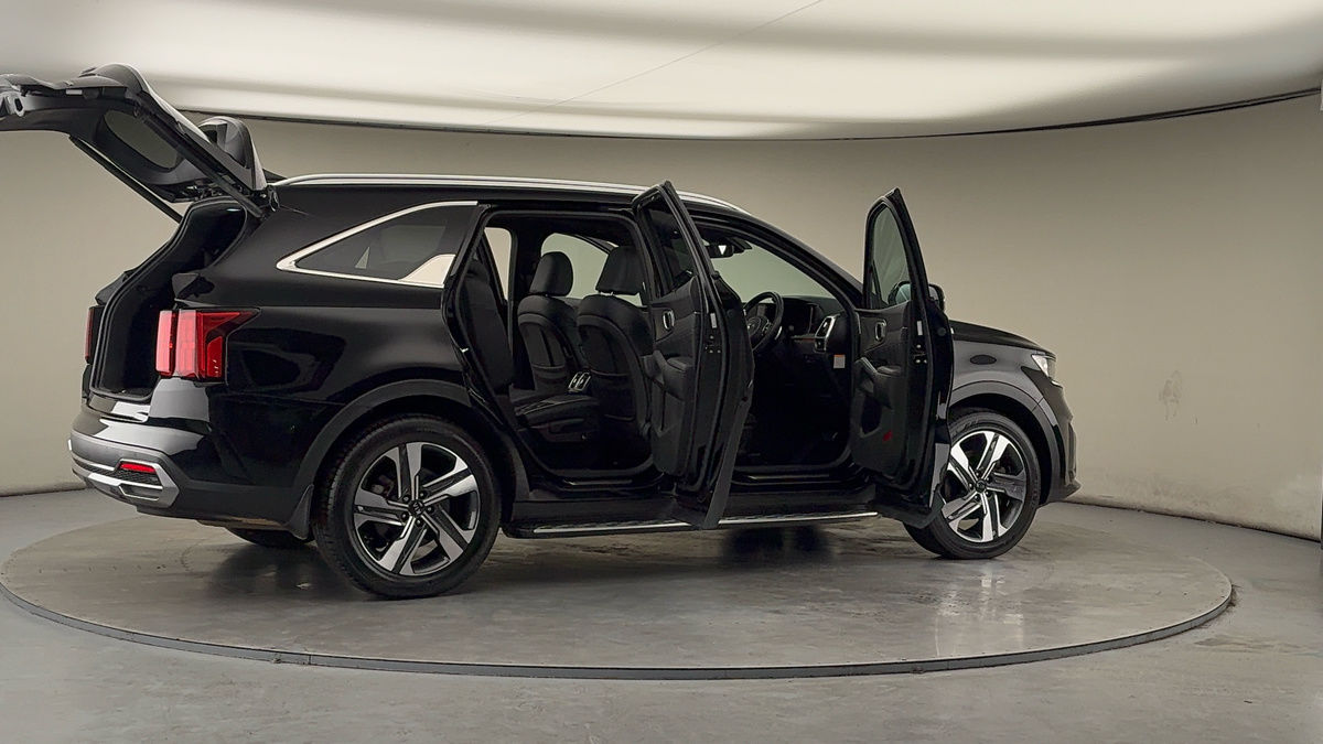 More views of Kia Sorento