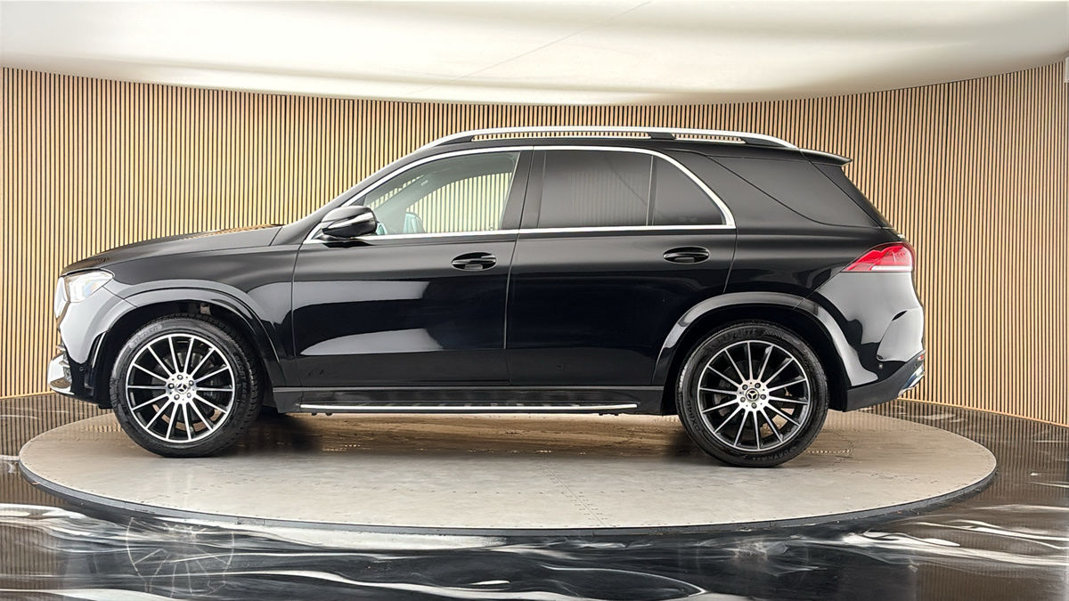 More views of Mercedes-Benz GLE