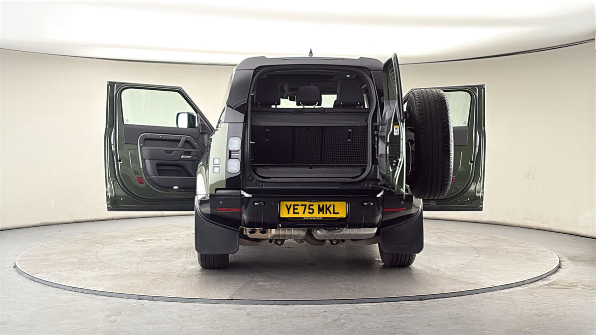 More views of Land Rover Defender 90