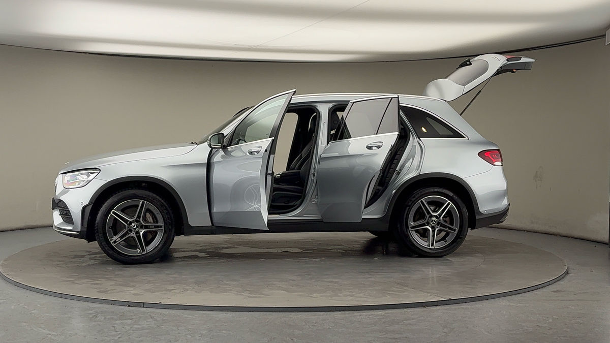 More views of Mercedes-Benz GLC