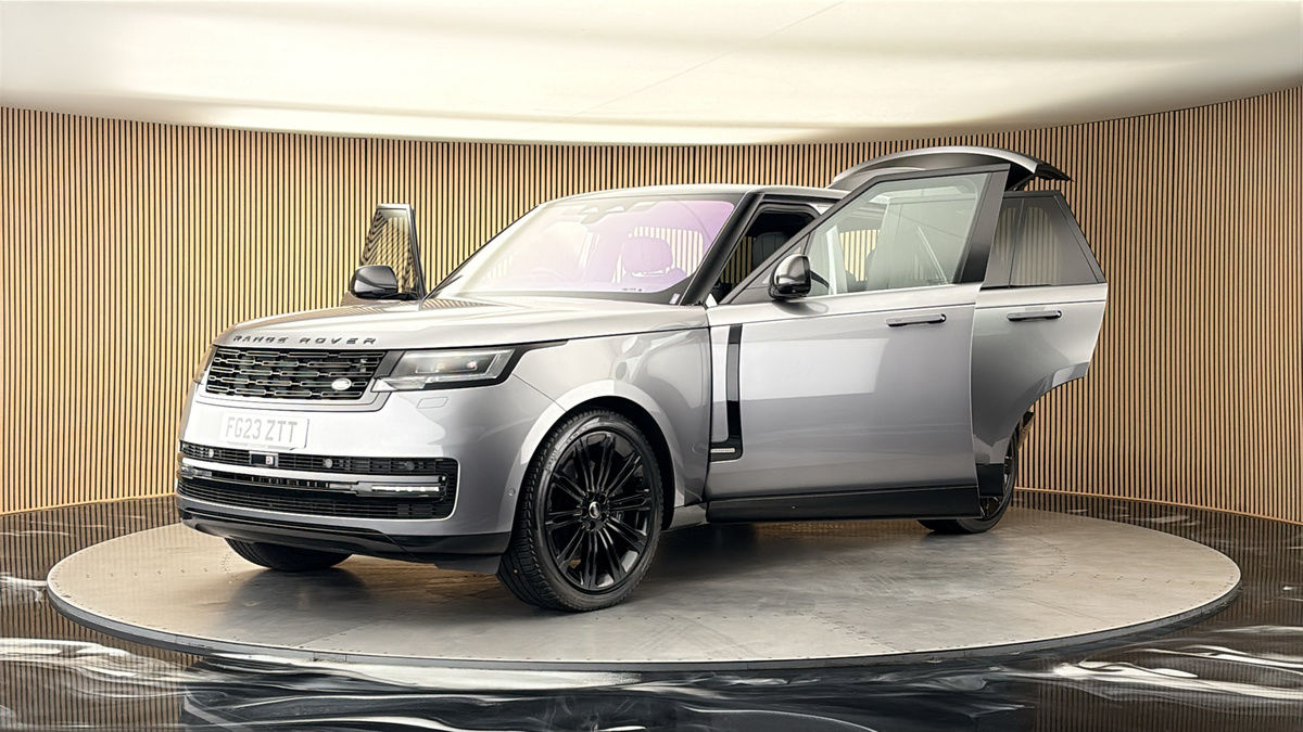 More views of Land Rover Range Rover