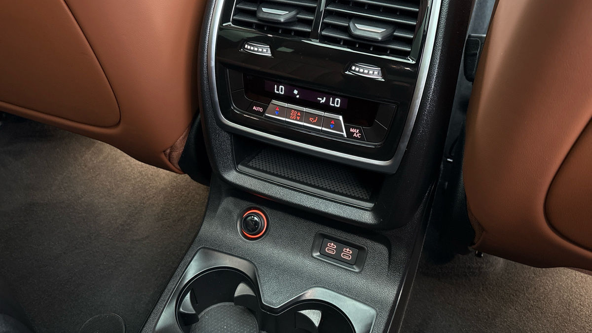 BMW X7 Image 29