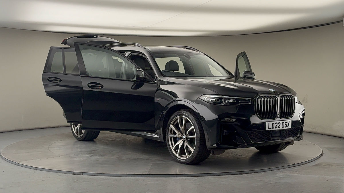 More views of BMW X7