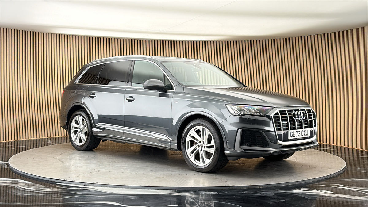 More views of Audi Q7