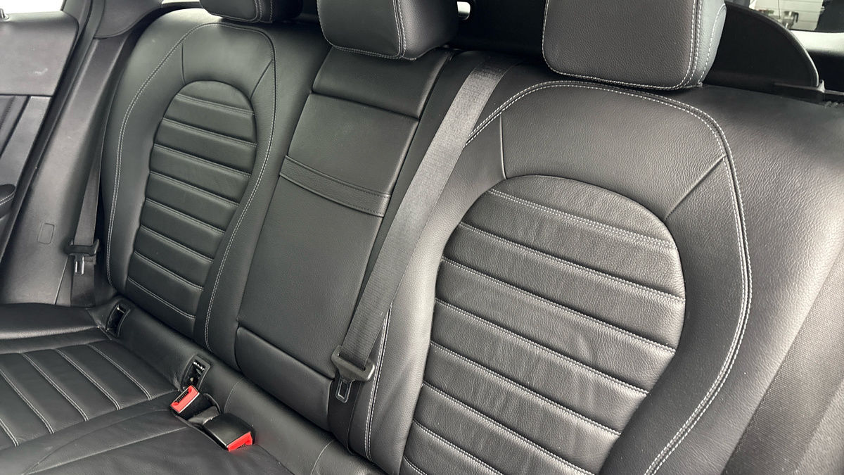 Mercedes-Benz GLC Image 8