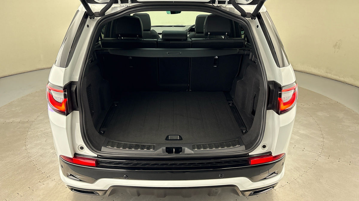 Land Rover Discovery Sport Image 11