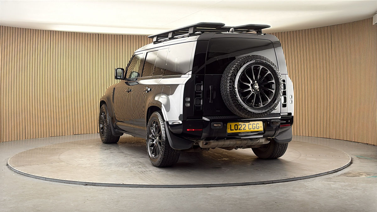 More views of Land Rover Defender 110