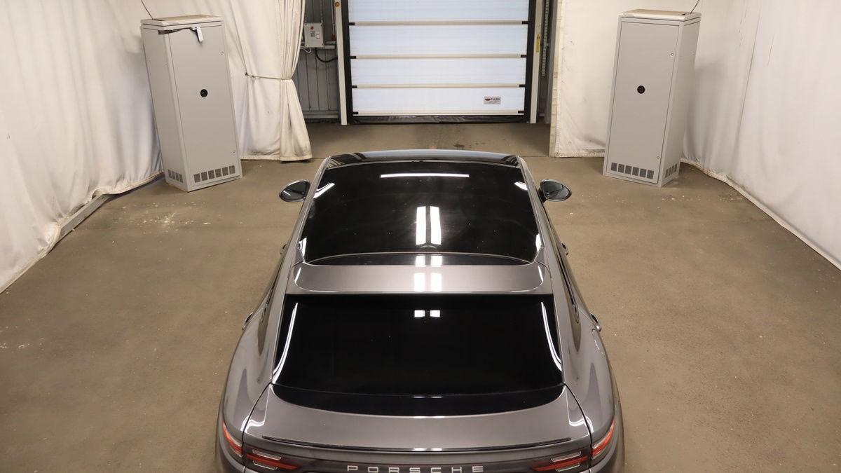 Porsche Cayenne Image 8
