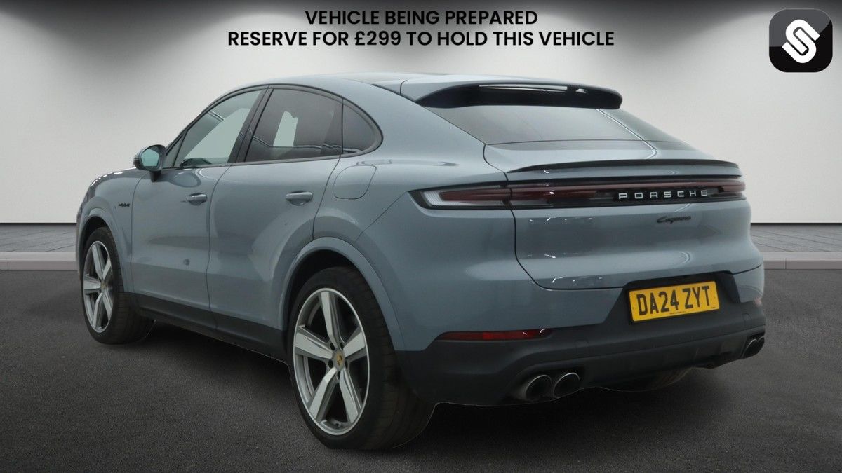 Porsche Cayenne Image 3
