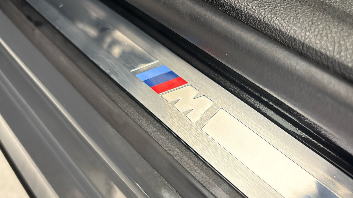 BMW 3 Series Image 6