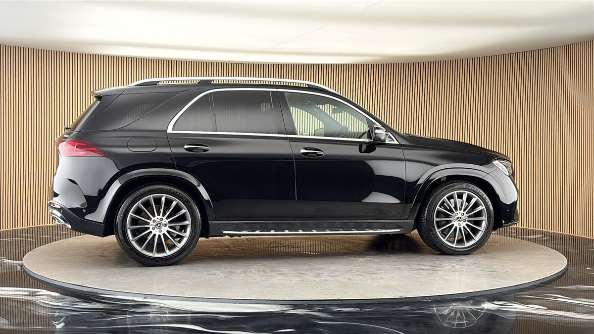More views of Mercedes-Benz GLE