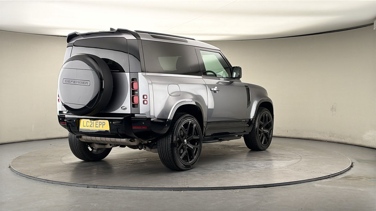 More views of Land Rover Defender 90