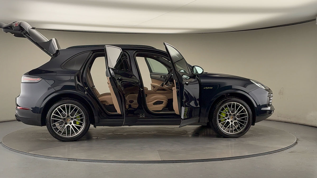 More views of Porsche Cayenne