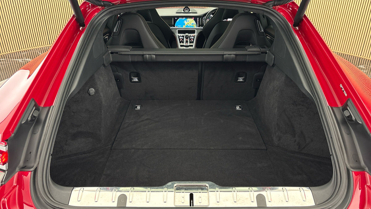 Porsche Panamera Image 11