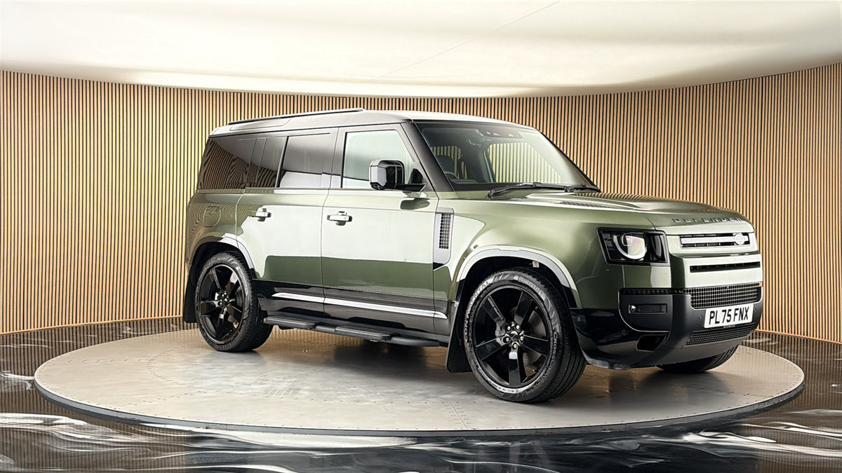 More views of Land Rover Defender 110