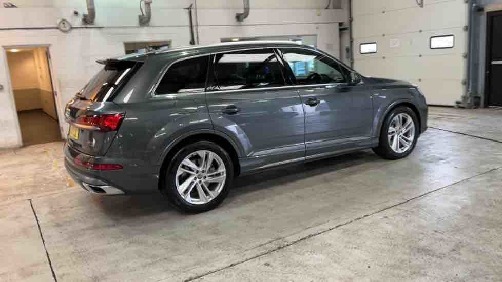 More views of Audi Q7