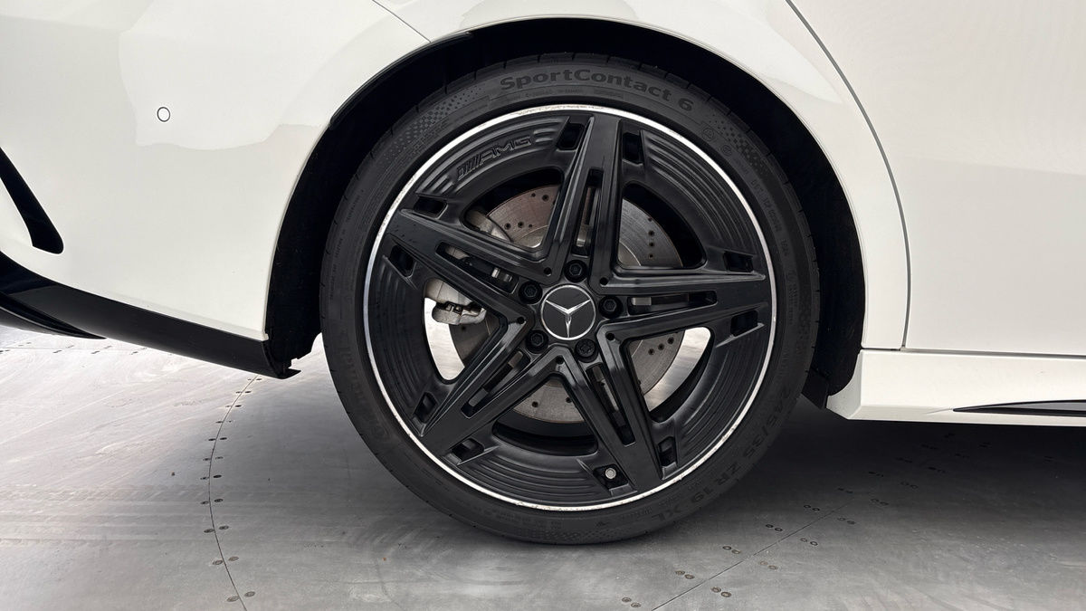 Mercedes-Benz CLA Image 10