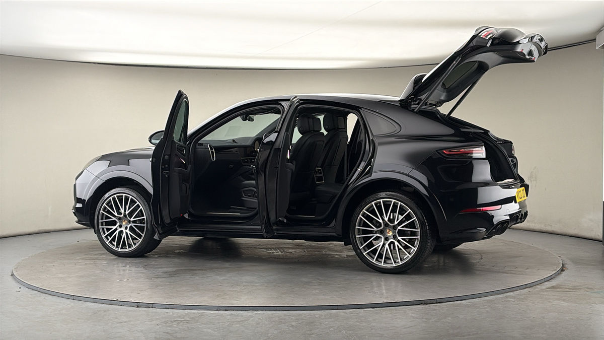 More views of Porsche Cayenne
