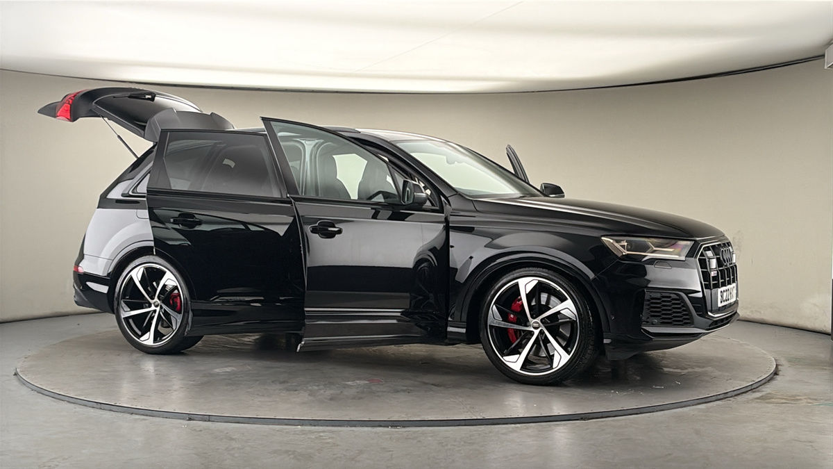 More views of Audi SQ7