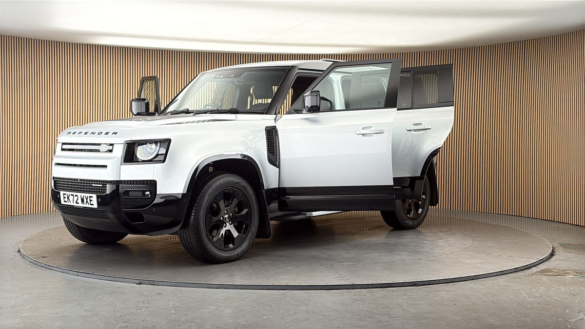 More views of Land Rover Defender 110