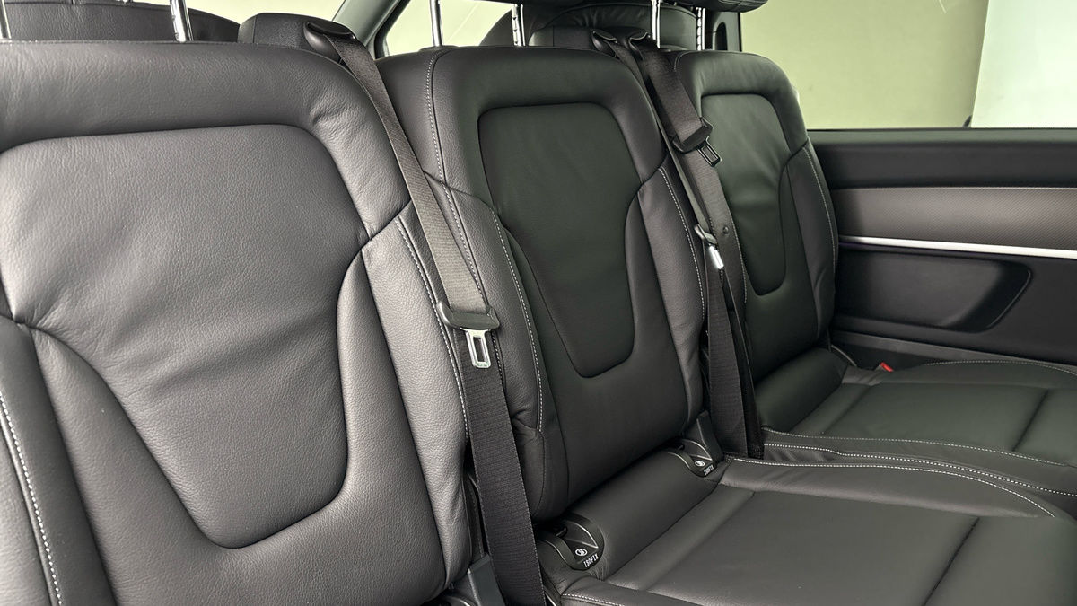 Mercedes-Benz V Class Image 9