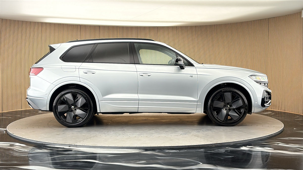 Volkswagen Touareg Image 16