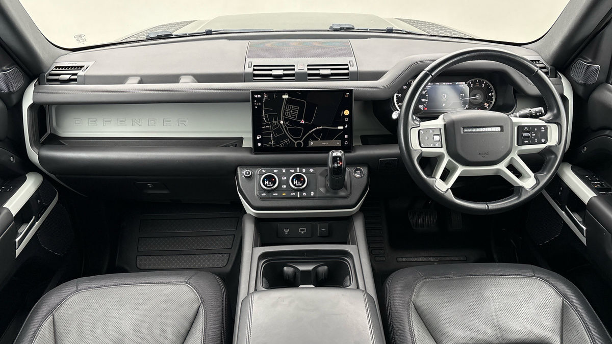 Land Rover Defender 90 Image 12