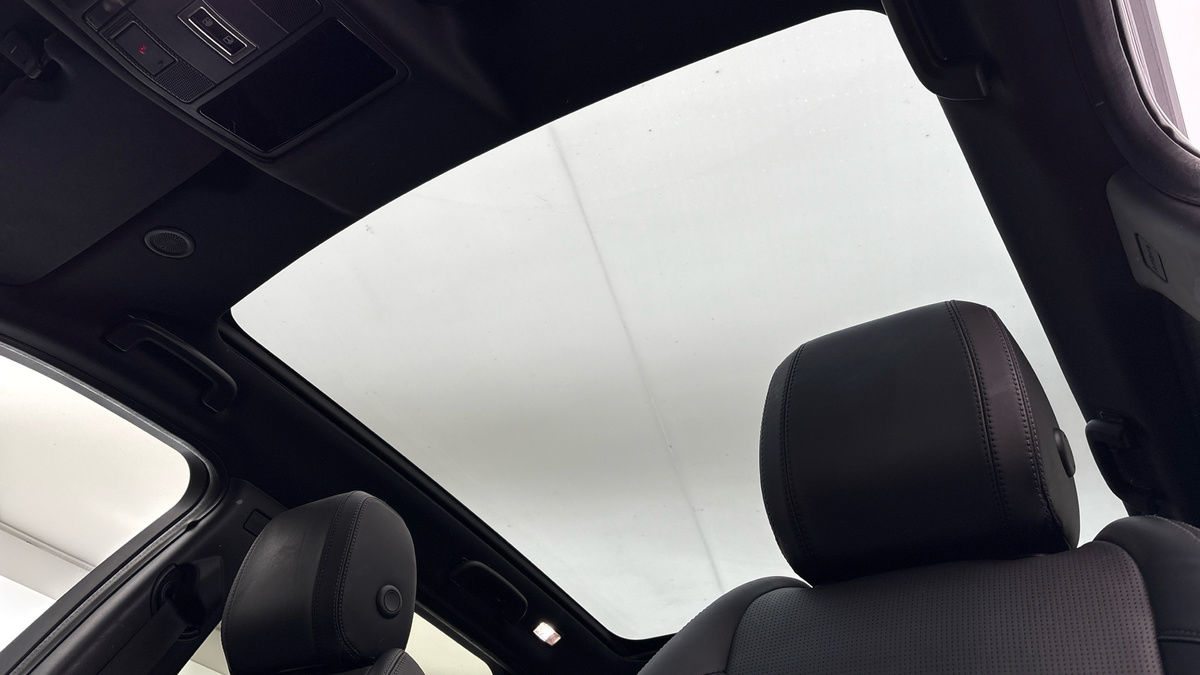 Land Rover Discovery Sport Image 6