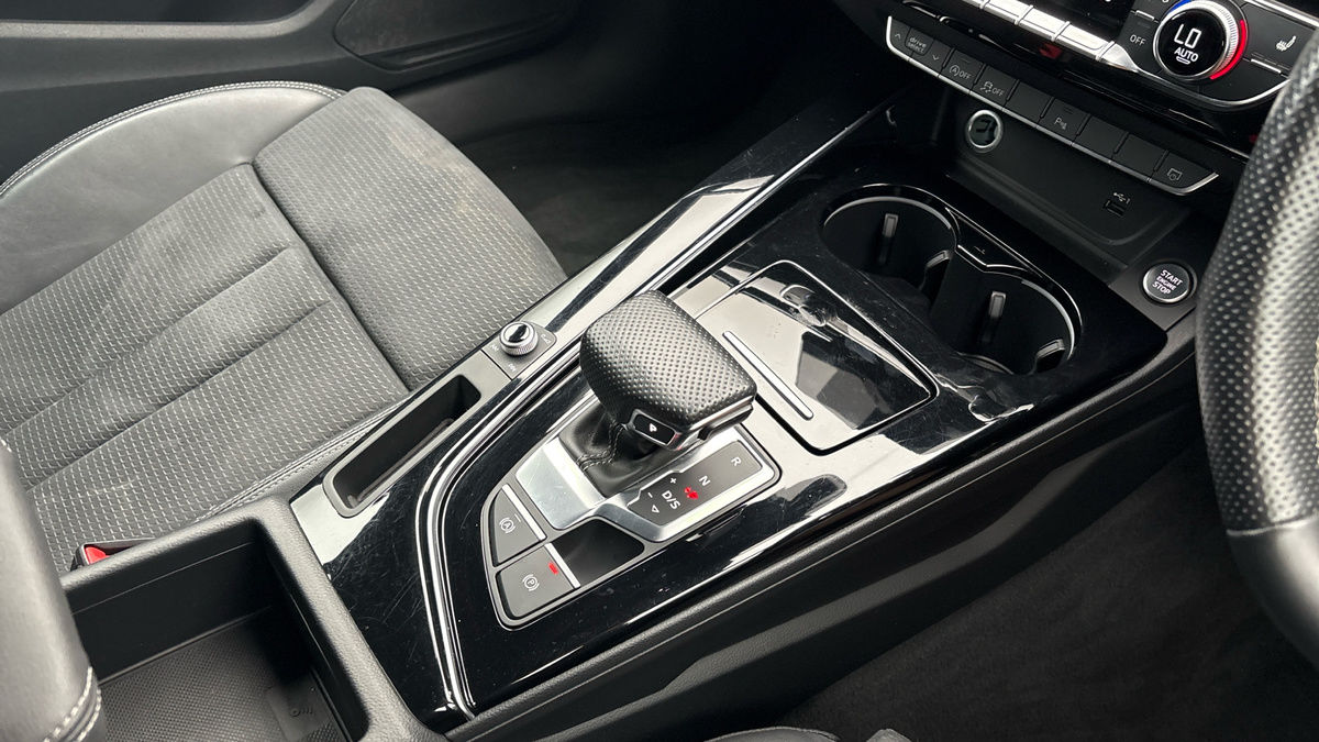 Audi A4 Avant Image 18