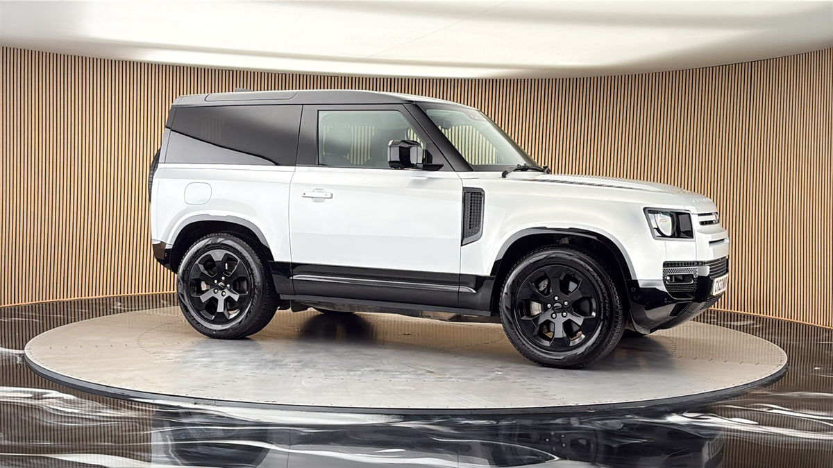 More views of Land Rover Defender 90