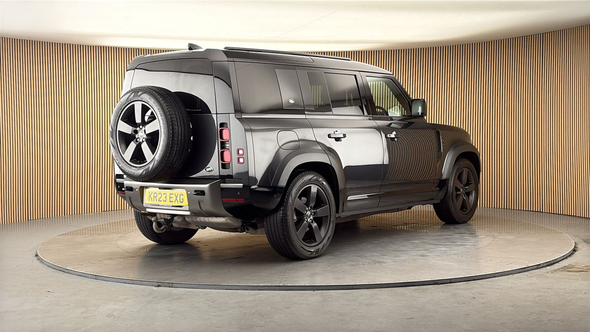 More views of Land Rover Defender 110
