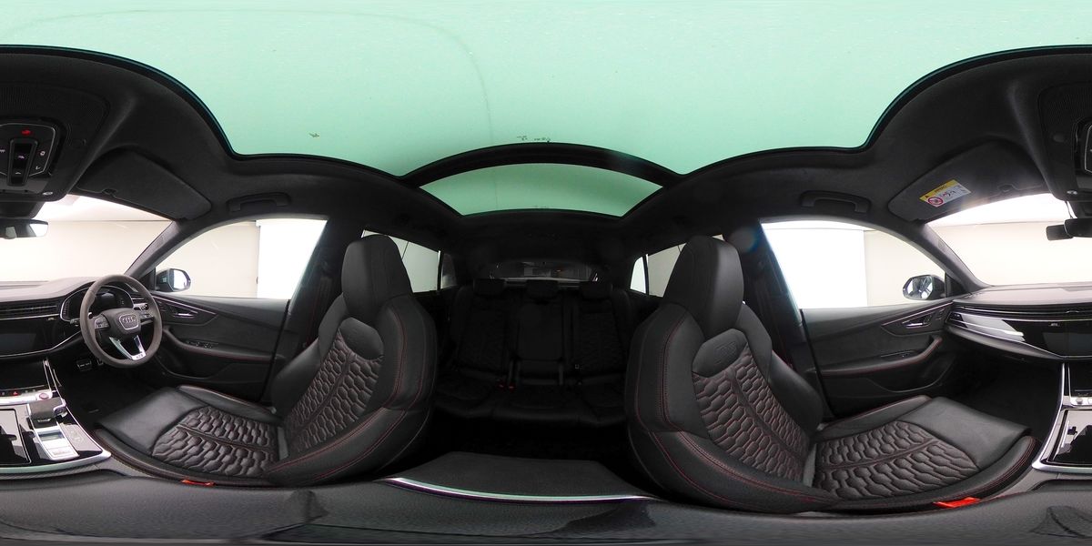 More views of Audi RSQ8