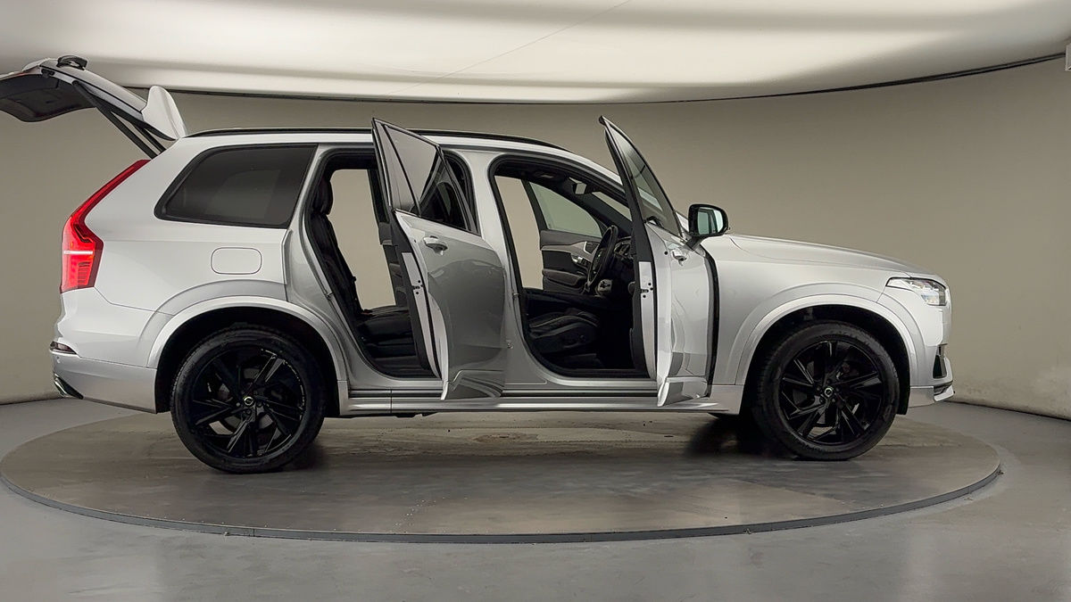 More views of Volvo XC90